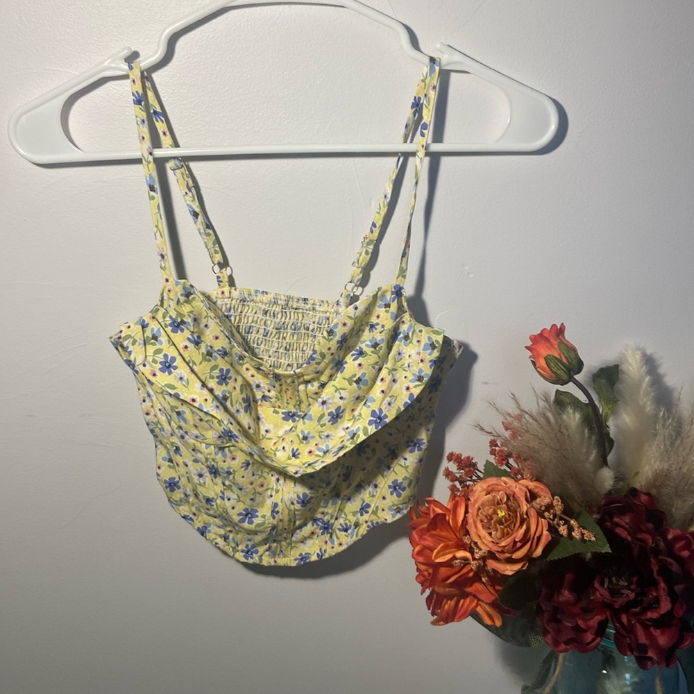 Shein XS Floral Ruffled Crop-Top Tank